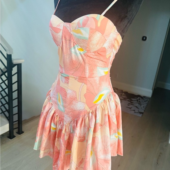 Chic Strapless Floral Mini Dress - Picture 7 of 10